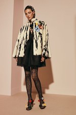 フェンディ 2017年プレフォールコレクション - おとぎ話の世界へ誘うファッションの魔法｜写真24