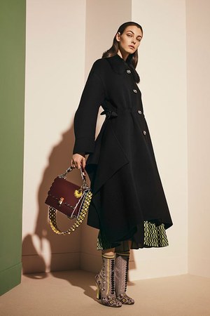 フェンディ 2017年プレフォールコレクション - おとぎ話の世界へ誘うファッションの魔法｜写真4