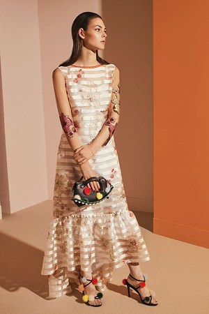 フェンディ 2017年プレフォールコレクション - おとぎ話の世界へ誘うファッションの魔法｜写真19