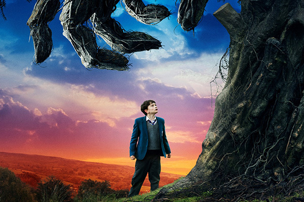 リーアム・ニーソン｜映画『怪物はささやく』少年と怪物の魂の駆け引き描くダークファンタジー - 英・傑作児童文学が原作