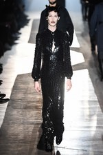 モスキーノ 2018-19年秋冬メンズコレクション - “見せる色気”と“隠す色気”｜写真44