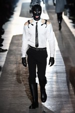 モスキーノ 2018-19年秋冬メンズコレクション - “見せる色気”と“隠す色気”｜写真12