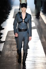 モスキーノ 2018-19年秋冬メンズコレクション - “見せる色気”と“隠す色気”｜写真78