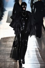 モスキーノ 2018-19年秋冬メンズコレクション - “見せる色気”と“隠す色気”｜写真100