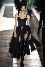 モスキーノ 2018-19年秋冬メンズコレクション - “見せる色気”と“隠す色気”｜写真94