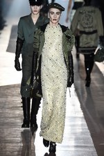 モスキーノ 2018-19年秋冬メンズコレクション - “見せる色気”と“隠す色気”｜写真75