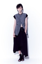 フォークロアをエッセンスに、新しいシルエットを追求 - ワイズ(Y's) 2012年春夏コレクション｜写真10