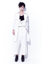 フォークロアをエッセンスに、新しいシルエットを追求 - ワイズ(Y's) 2012年春夏コレクション｜写真11