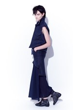 フォークロアをエッセンスに、新しいシルエットを追求 - ワイズ(Y's) 2012年春夏コレクション｜写真13