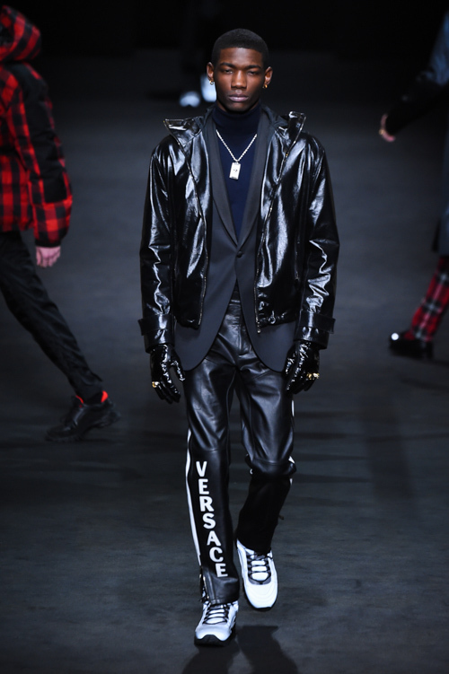 ヴェルサーチェ(VERSACE) 2017-18年秋冬メンズコレクション  - 写真57