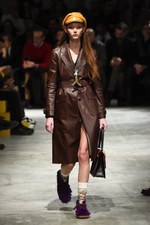 プラダ 2017-18年秋冬メンズコレクション - アートで昇華する70年代のカジュアルスタイル｜写真8