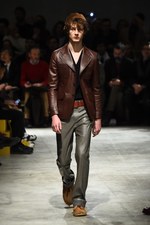 プラダ 2017-18年秋冬メンズコレクション - アートで昇華する70年代のカジュアルスタイル｜写真15