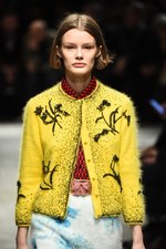 プラダ 2017-18年秋冬メンズコレクション - アートで昇華する70年代のカジュアルスタイル｜写真67