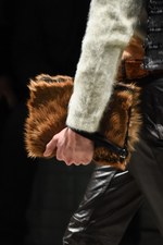 プラダ 2017-18年秋冬メンズコレクション - アートで昇華する70年代のカジュアルスタイル｜写真75