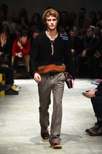 プラダ 2017-18年秋冬メンズコレクション - アートで昇華する70年代のカジュアルスタイル｜写真80