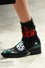 プラダ 2017-18年秋冬メンズコレクション - アートで昇華する70年代のカジュアルスタイル｜写真91