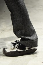 プラダ 2017-18年秋冬メンズコレクション - アートで昇華する70年代のカジュアルスタイル｜写真96