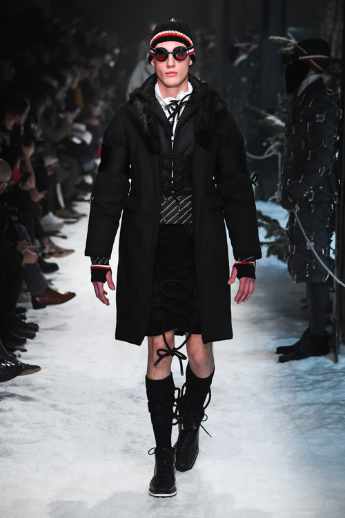 モンクレール ガム・ブルー(MONCLER GAMME BLEU) 2017-18年秋冬メンズコレクション  - 写真47