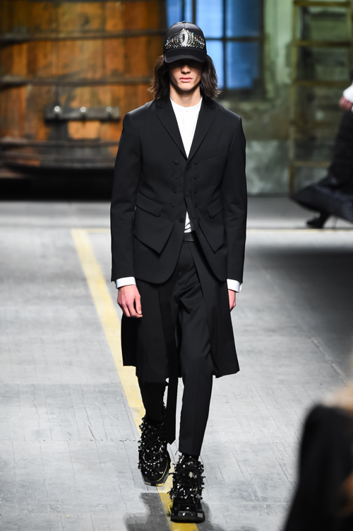 DSQUARED2 FALL WINTER 2017-18 MEN'S AND WOMEN'S COLLECTION