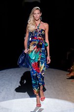 終わらない夏を感じさせる、ラグジュアリーなセクシースタイル - サルヴァトーレ フェラガモ 2012年春夏コレクション｜写真7