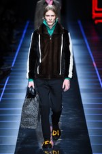 フェンディ 2017-18年秋冬メンズコレクション - 彩りを帯び、踊りだす日常の洋服たち｜写真4