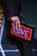 フェンディ 2017-18年秋冬メンズコレクション - 彩りを帯び、踊りだす日常の洋服たち｜写真23