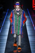 フェンディ 2017-18年秋冬メンズコレクション - 彩りを帯び、踊りだす日常の洋服たち｜写真65