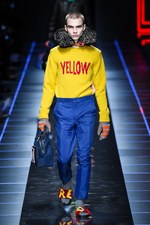 フェンディ 2017-18年秋冬メンズコレクション - 彩りを帯び、踊りだす日常の洋服たち｜写真82