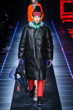 フェンディ 2017-18年秋冬メンズコレクション - 彩りを帯び、踊りだす日常の洋服たち｜写真83