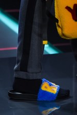 フェンディ 2017-18年秋冬メンズコレクション - 彩りを帯び、踊りだす日常の洋服たち｜写真95