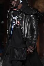 ジバンシィ バイ リカルド ティッシ 17年秋冬メンズコレクション - ラグジュアリーな新旧の融合｜写真4