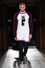 ジバンシィ バイ リカルド ティッシ 17年秋冬メンズコレクション - ラグジュアリーな新旧の融合｜写真5