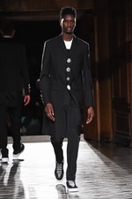 ジバンシィ バイ リカルド ティッシ 17年秋冬メンズコレクション - ラグジュアリーな新旧の融合｜写真70