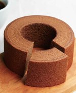 鎌倉発のアロマ生チョコ専門店「カカオ」新商品“ホロショコラ”と“アロマショコラバウムクーヘン”｜写真1