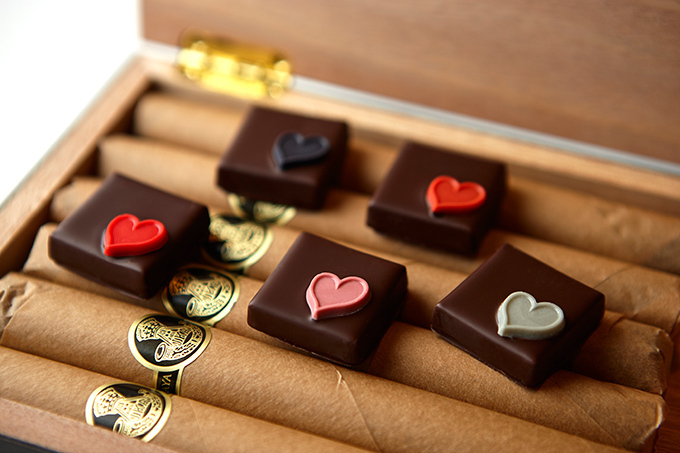 ジョンカナヤのバレンタイン限定チョコレート - バジルやパクチーなど5つのスパイスを味わうショコラ | 写真