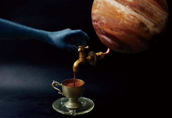 “チョコの宇宙”が銀座三越に出現、蛇口からホットチョコレートやスイーツ採掘エリア｜写真1