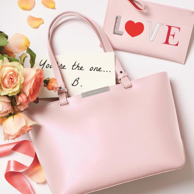 ロンシャン、バレンタインに向けた「LOVE」ポーチやハートの ロンシャン、バレンタインに向けた「LOVE」ポーチやハートの