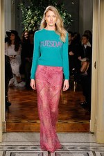 アルベルタ フェレッティ 2017年プレフォールコレクション - 7色のニットで過ごす優雅な日常｜写真2