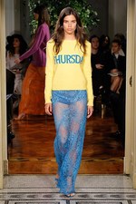 アルベルタ フェレッティ 2017年プレフォールコレクション - 7色のニットで過ごす優雅な日常｜写真5