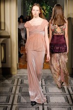 アルベルタ フェレッティ 2017年プレフォールコレクション - 7色のニットで過ごす優雅な日常｜写真14