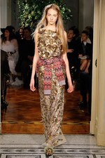 アルベルタ フェレッティ 2017年プレフォールコレクション - 7色のニットで過ごす優雅な日常｜写真17