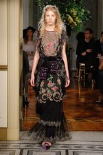 アルベルタ フェレッティ 2017年プレフォールコレクション - 7色のニットで過ごす優雅な日常｜写真19