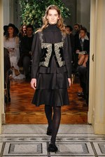 アルベルタ フェレッティ 2017年プレフォールコレクション - 7色のニットで過ごす優雅な日常｜写真23