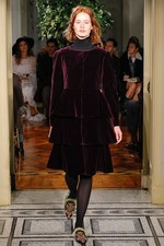 アルベルタ フェレッティ 2017年プレフォールコレクション - 7色のニットで過ごす優雅な日常｜写真25