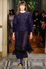 アルベルタ フェレッティ 2017年プレフォールコレクション - 7色のニットで過ごす優雅な日常｜写真27