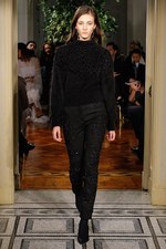 アルベルタ フェレッティ 2017年プレフォールコレクション - 7色のニットで過ごす優雅な日常｜写真33