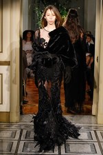 アルベルタ フェレッティ 2017年プレフォールコレクション - 7色のニットで過ごす優雅な日常｜写真44