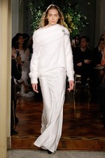 アルベルタ フェレッティ 2017年プレフォールコレクション - 7色のニットで過ごす優雅な日常｜写真53