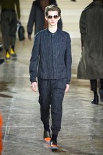 イッセイ ミヤケ メン 2017-18年秋冬コレクション - 自然の声に耳をすませて｜写真12