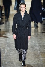 イッセイ ミヤケ メン 2017-18年秋冬コレクション - 自然の声に耳をすませて｜写真22